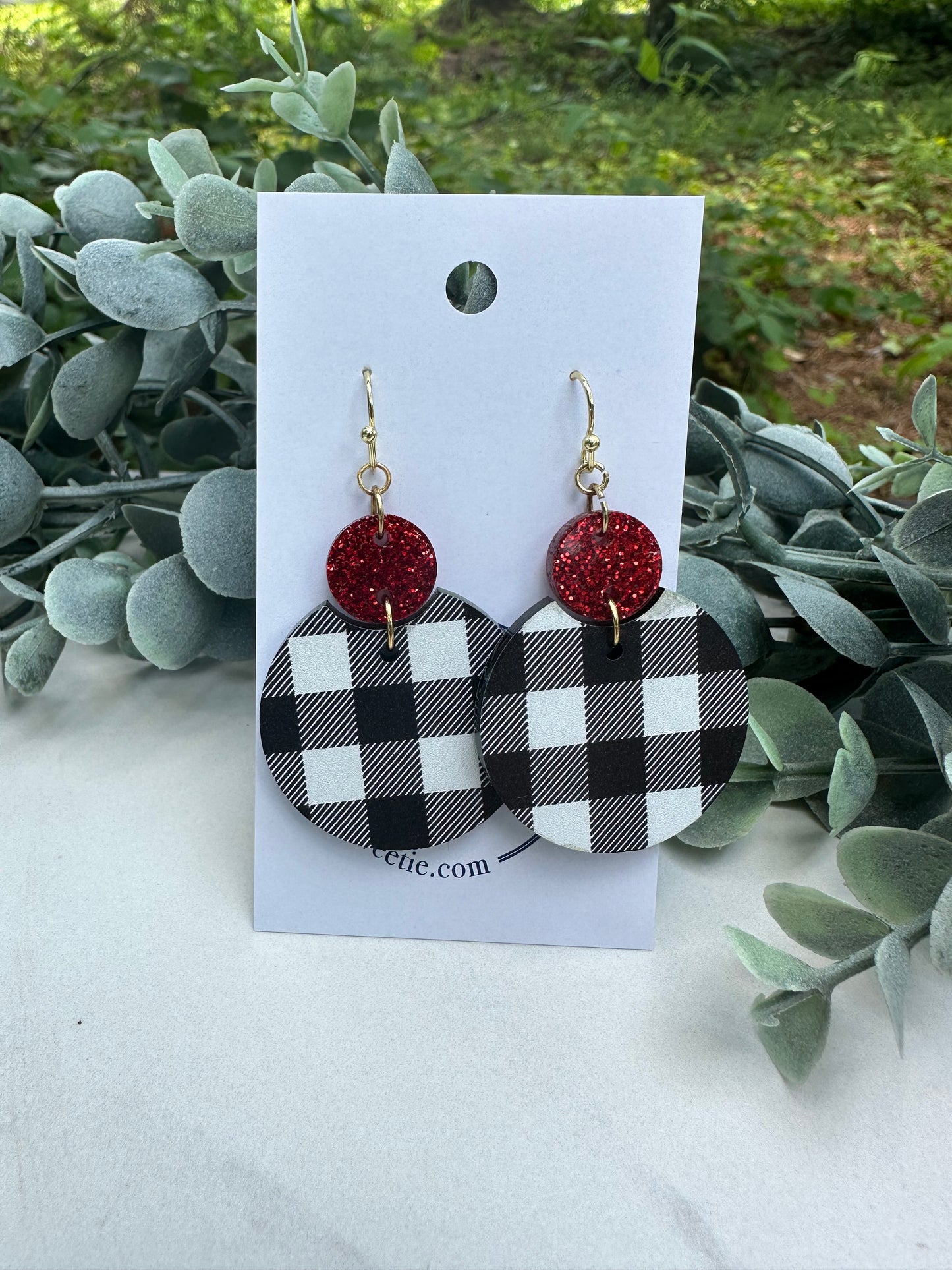 White Plaid Round Drop