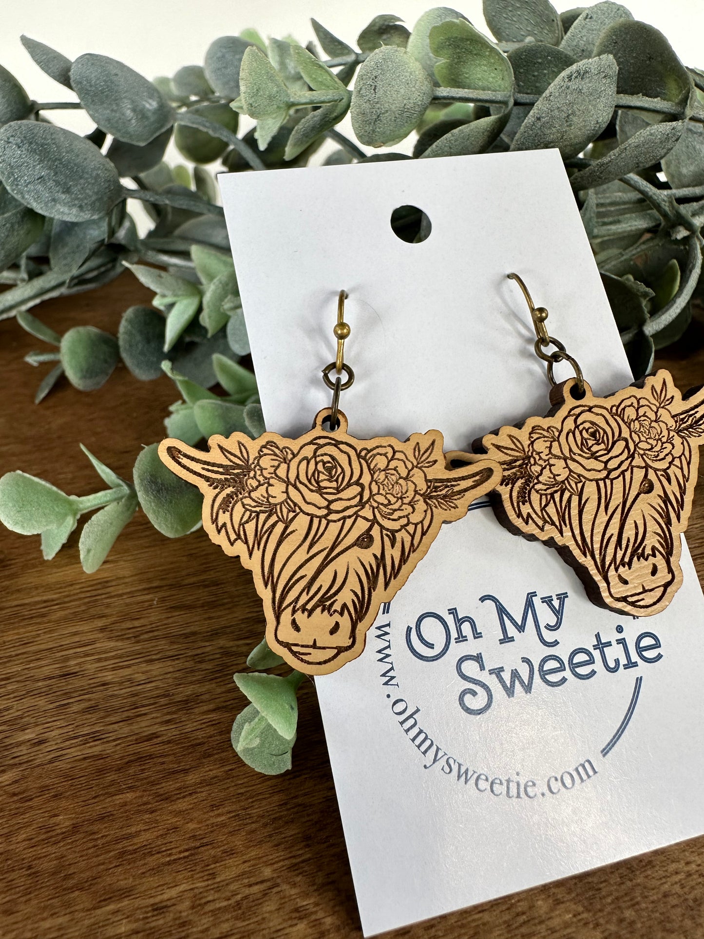 Engraved Floral Highland Cow Earrings
