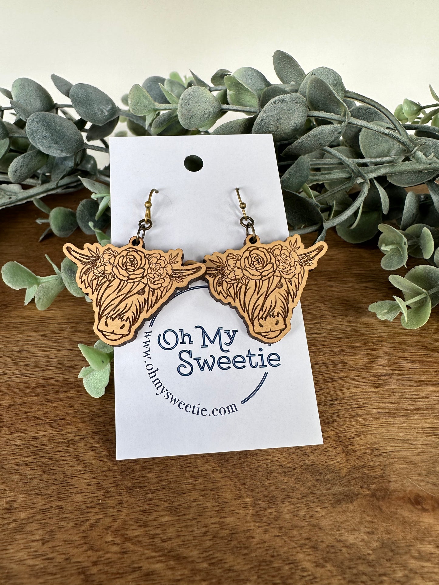 Engraved Floral Highland Cow Earrings