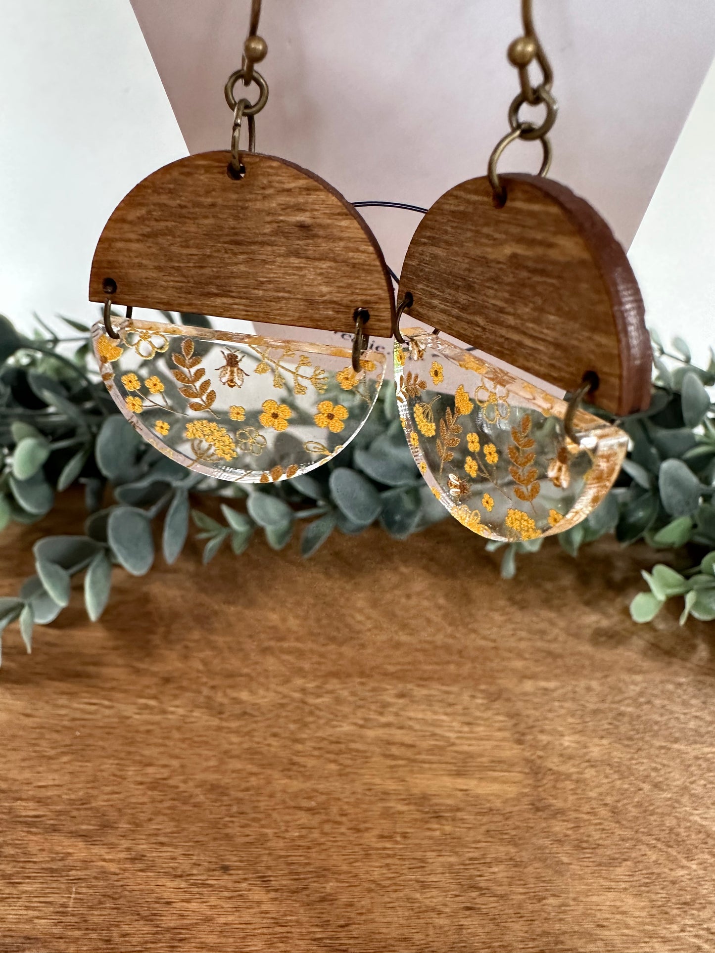 Harvest Bee Medium Split-Circle Earrings