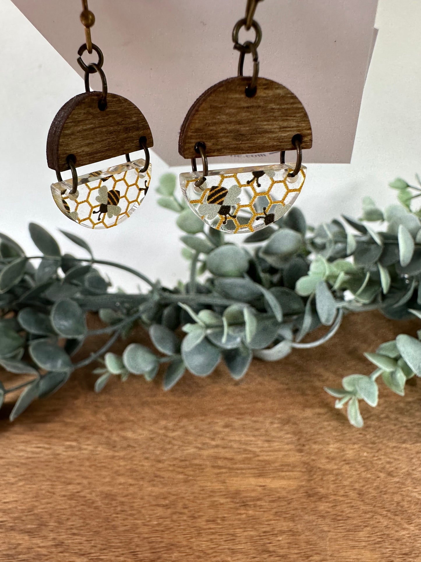 Bee-utiful Small Split Circle Earrings