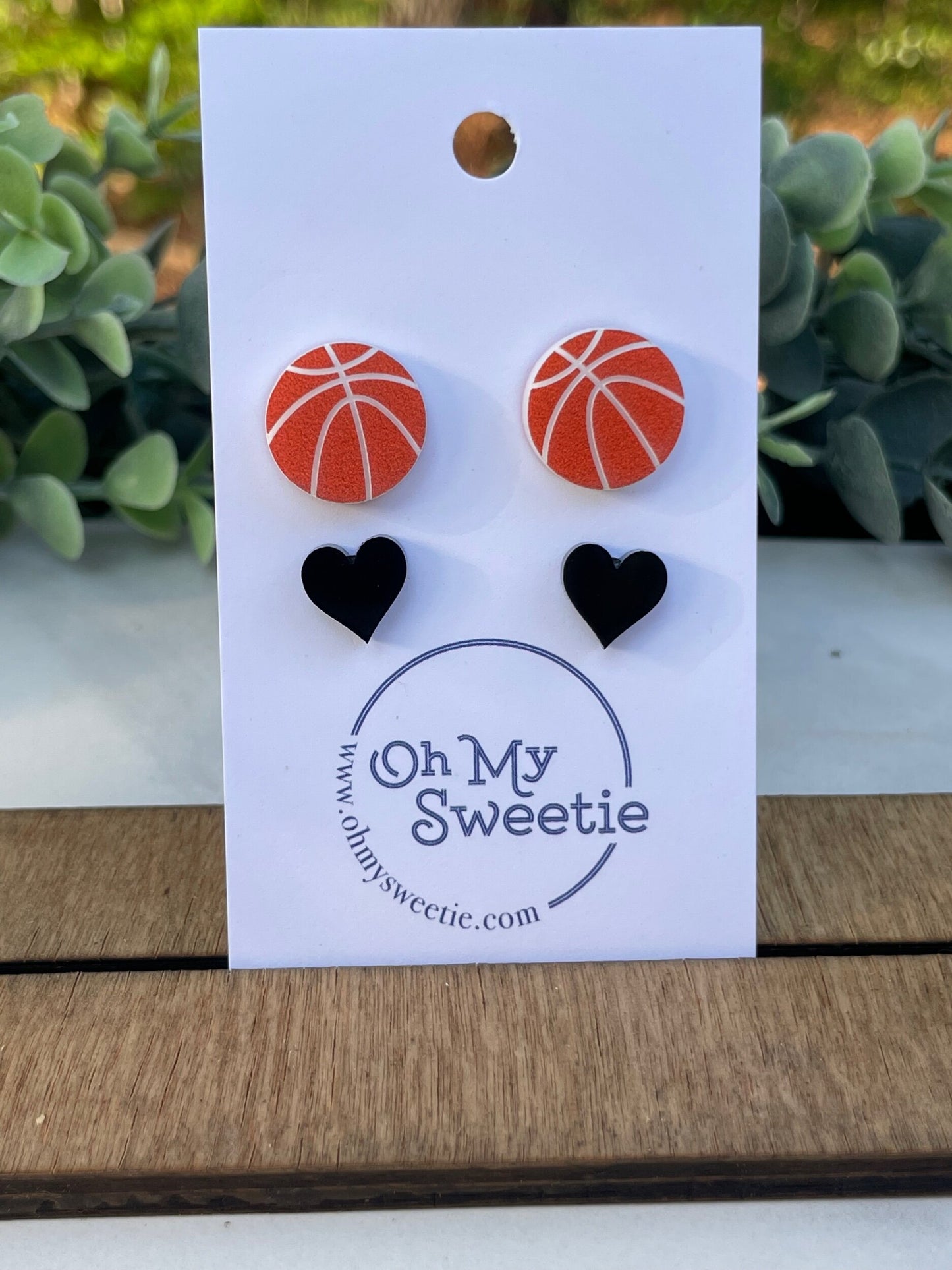 Basketball tear