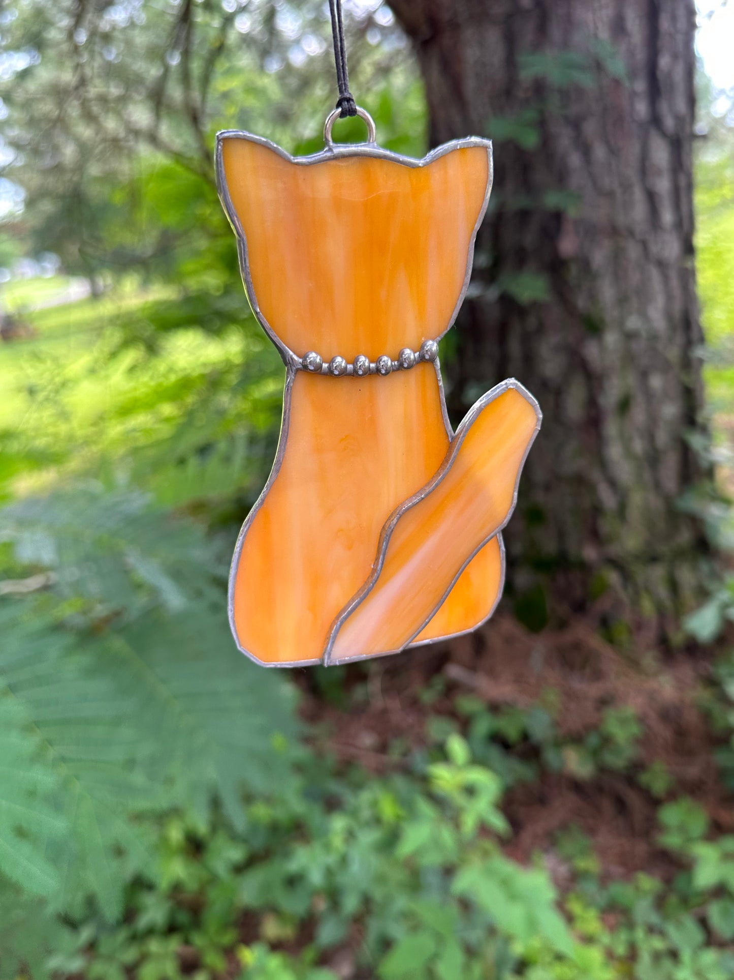 SITTING CAT Stained Glass Suncatcher