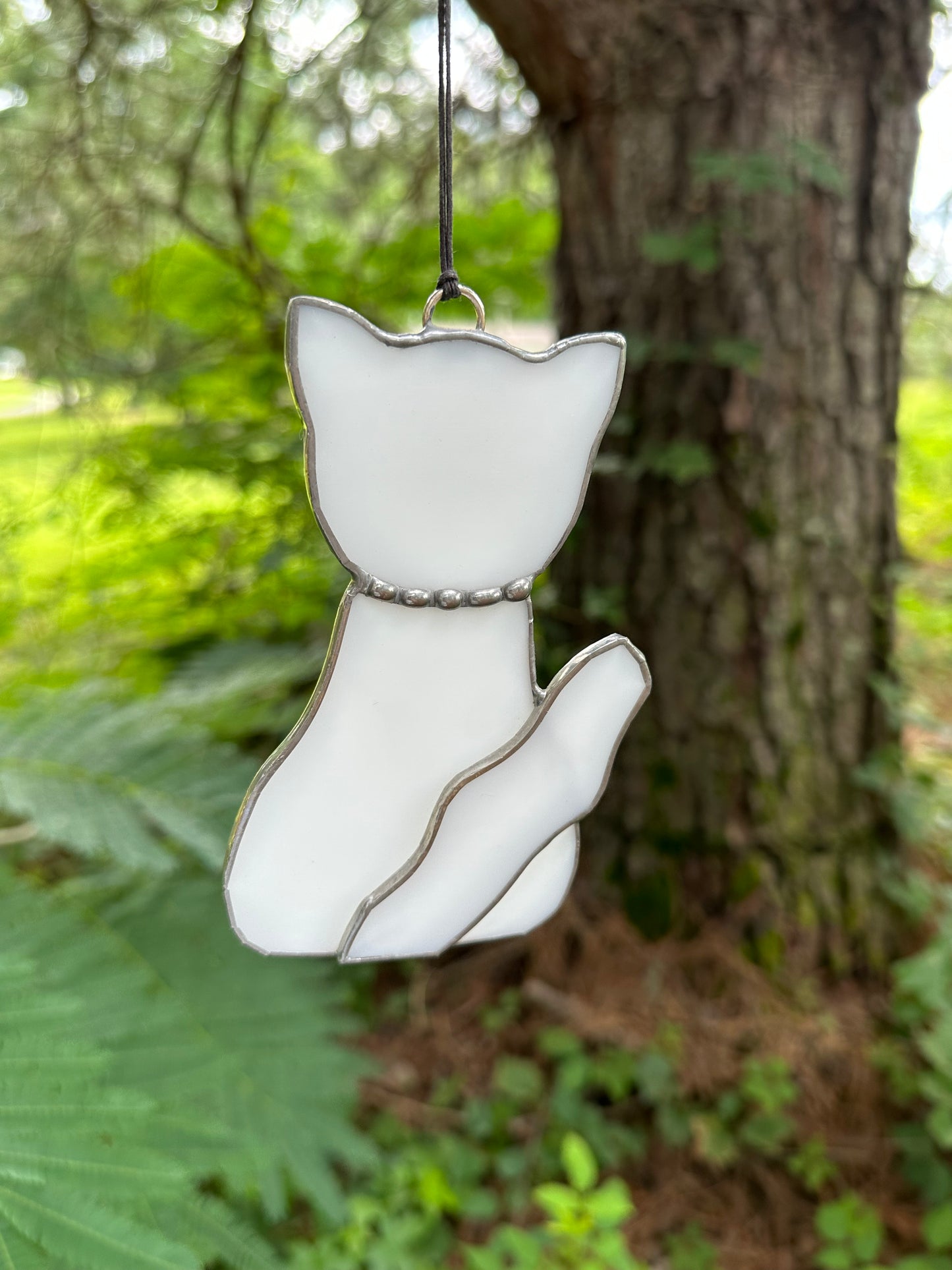 SITTING CAT Stained Glass Suncatcher