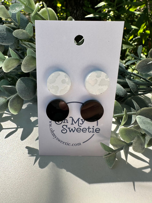 White Leopard 15mm Studs (2 pair)